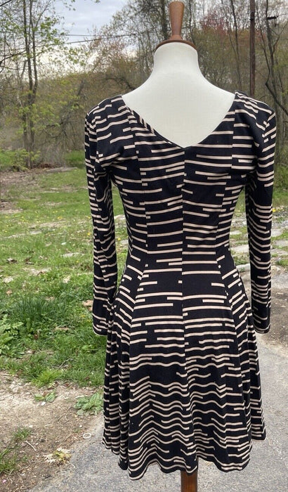 $148 Anthropologie HD in Paris Saraid PM Dress Black Tan Stripes Stretchy Jersey