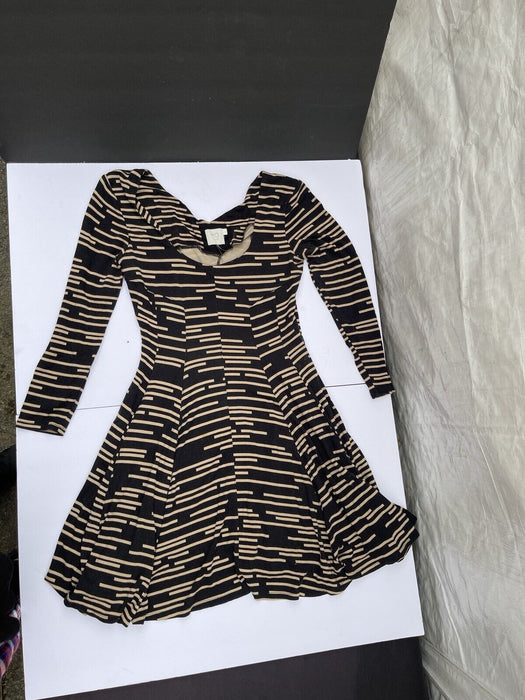 $148 Anthropologie HD in Paris Saraid PM Dress Black Tan Stripes Stretchy Jersey